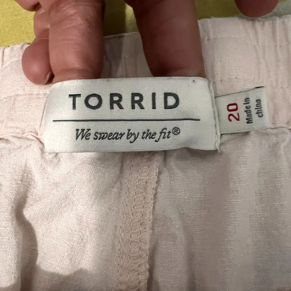 Torrid size 20 pink shorts